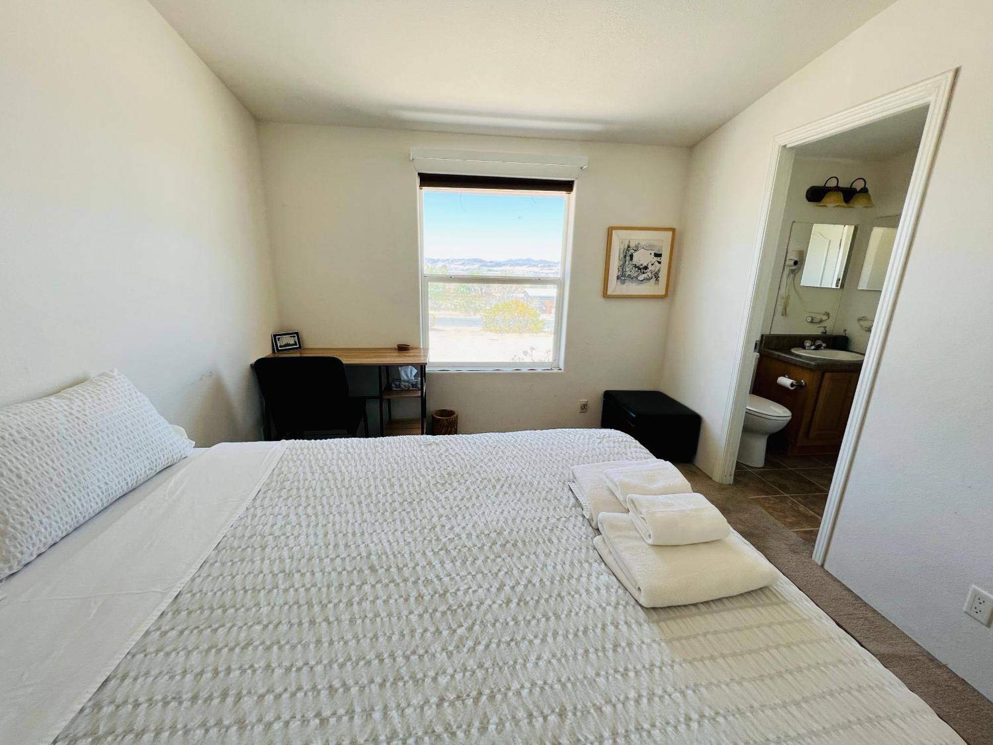Bodhi House, Joshua Tree National Park Hostel ทเวนตีไนน์พาล์มส์ ภายนอก รูปภาพ