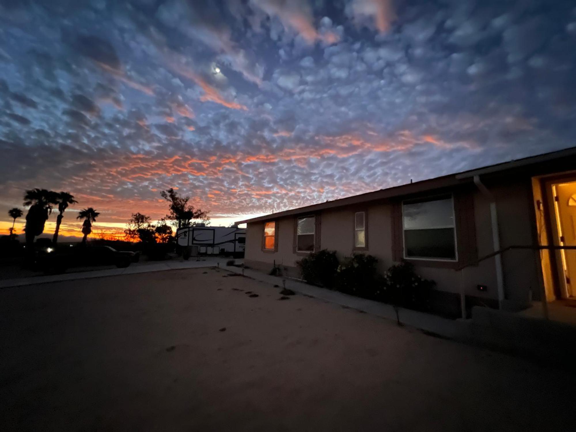 Bodhi House, Joshua Tree National Park Hostel ทเวนตีไนน์พาล์มส์ ภายนอก รูปภาพ