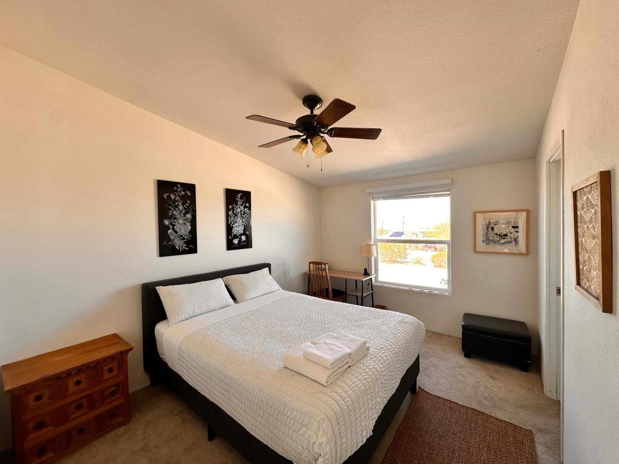 Bodhi House, Joshua Tree National Park Hostel ทเวนตีไนน์พาล์มส์ ภายนอก รูปภาพ